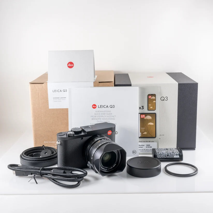 LElCA Q3 28mm f/1.7 19080 60MP Digital Point & Shoot Camera 19080