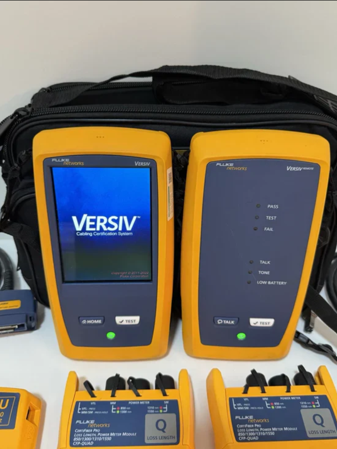 FLUKE Networks DSX-8000QI 2 GHz Cable Analyzer with Quad OLTS CAL-2024